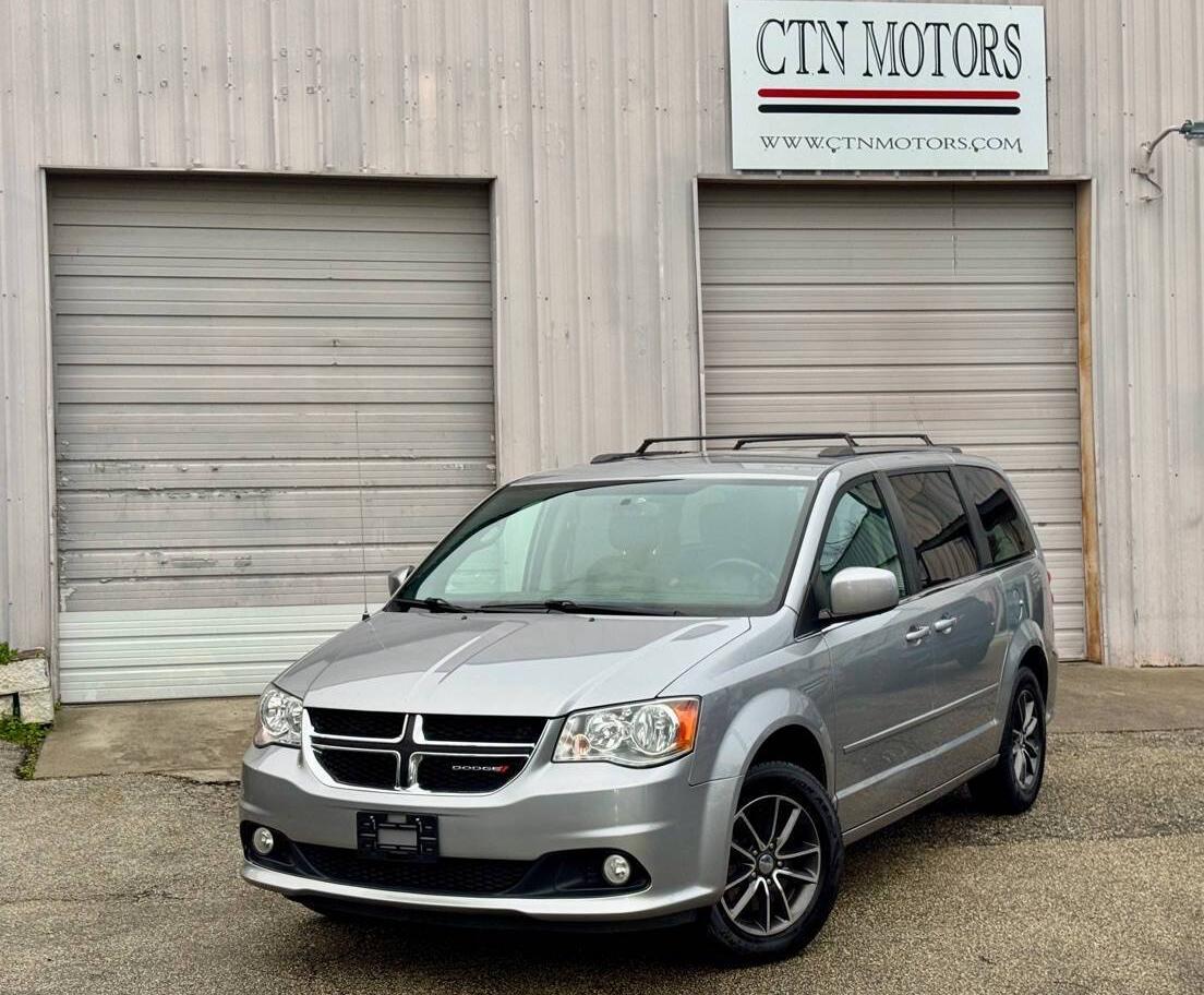 DODGE GRAND CARAVAN 2017 2C4RDGCG2HR557846 image